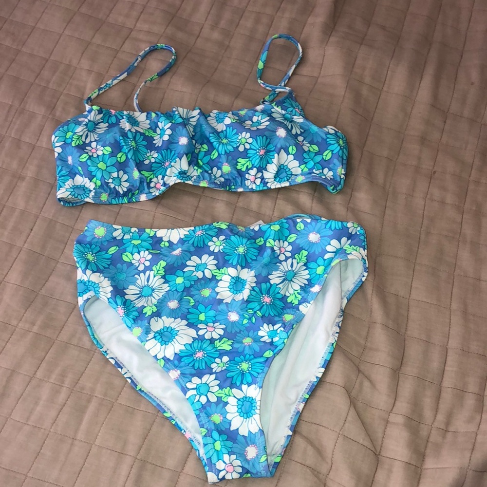 bikini - Picture 1 of 3